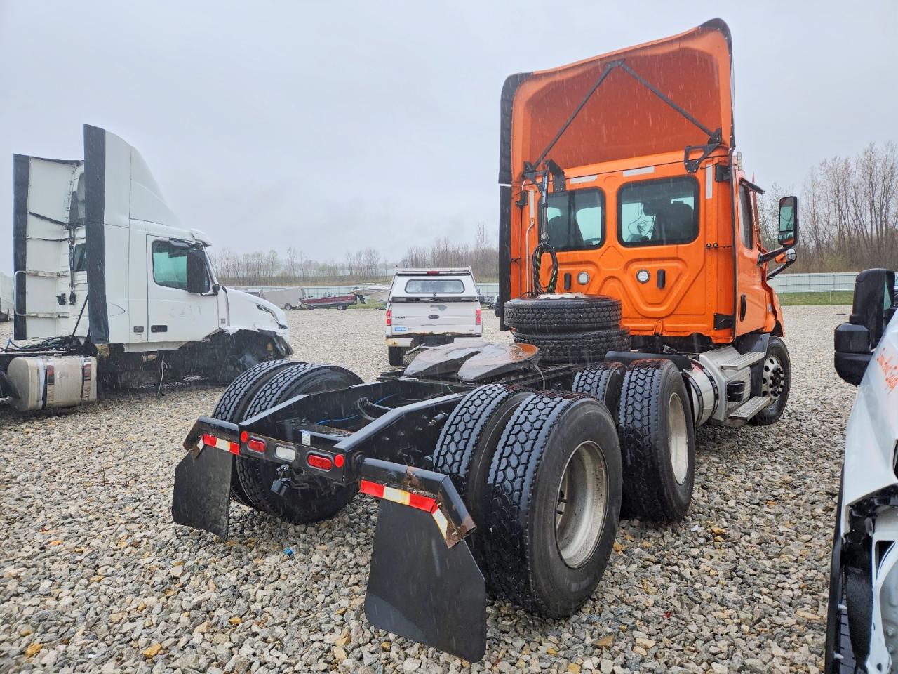Freigliner Cascadia 116