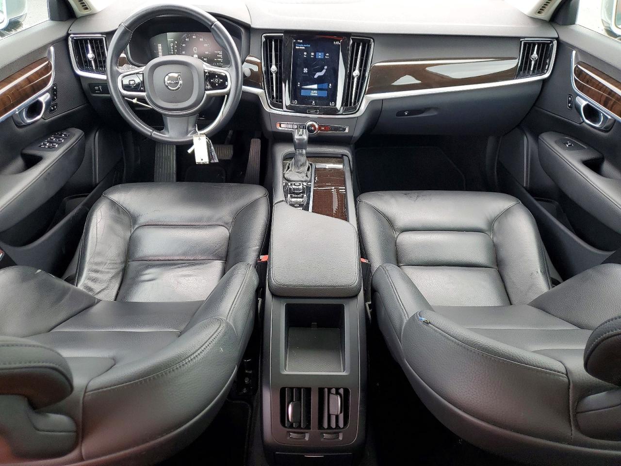 Volvo S90 T5 Momentum
