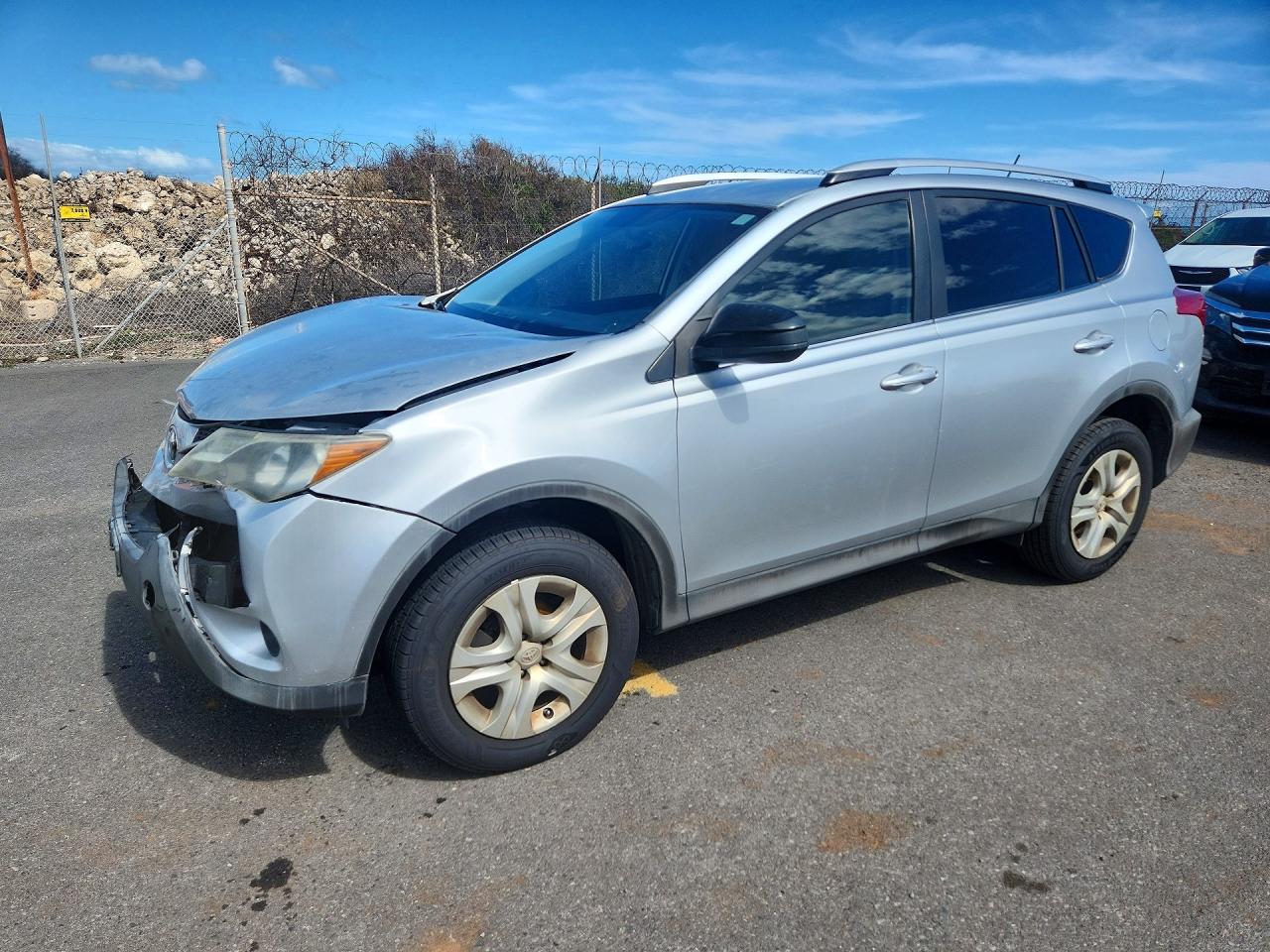 Salvage Toyota RAV4 Image