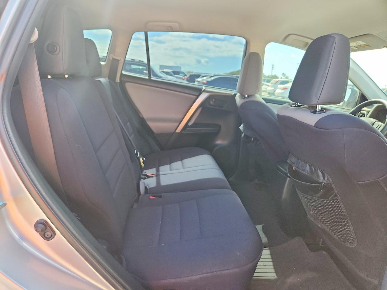 Toyota RAV4 Le