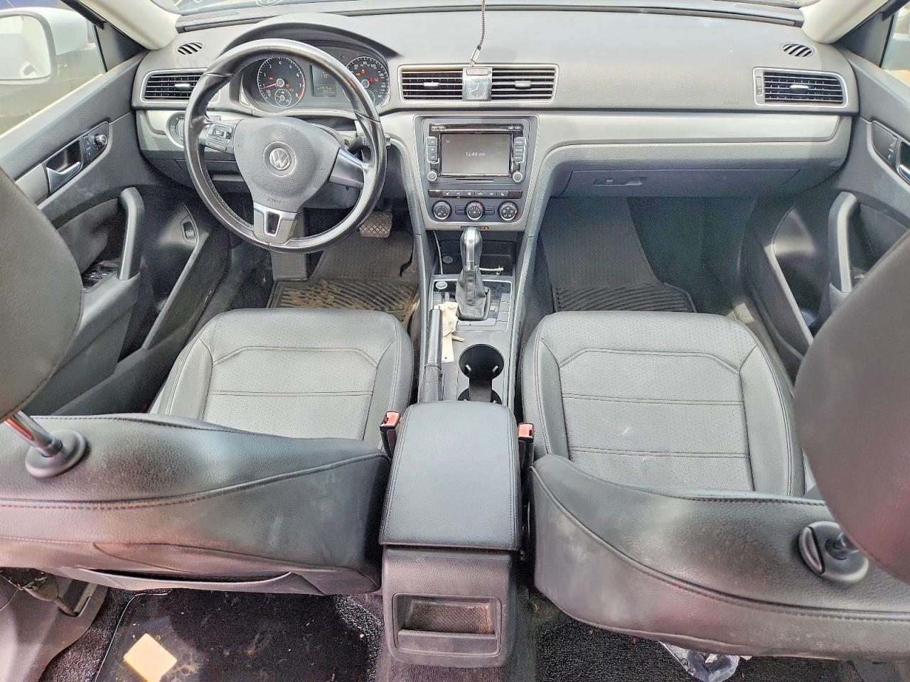 Volkswagen Passat S