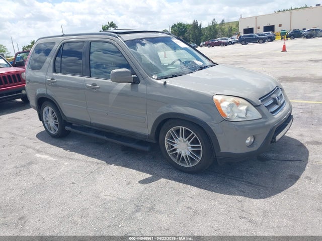 Salvage Honda CR-V Image