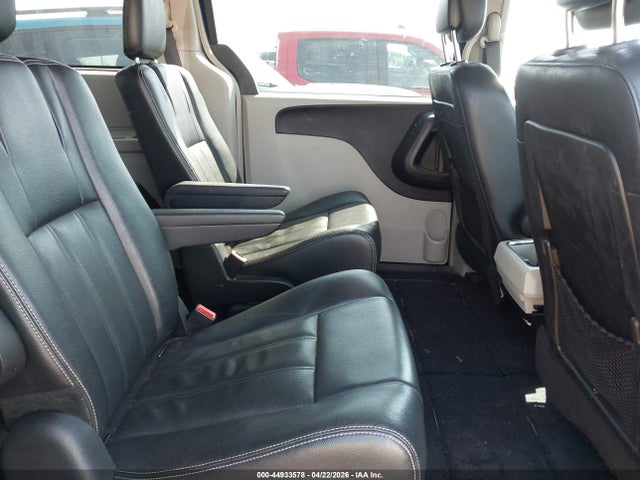 Chrysler Town & Country Touring