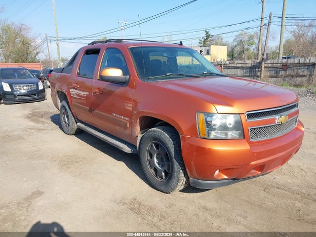 Salvage Chevrolet Avalanche 1500 Image
