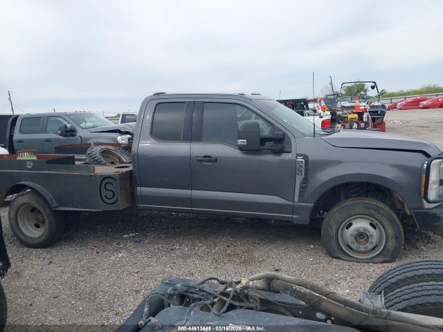 Ford F-350 Xlt