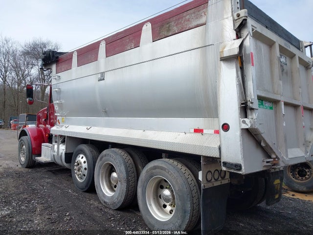 Peterbilt 365