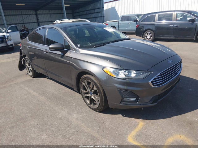 Salvage Ford Fusion Image