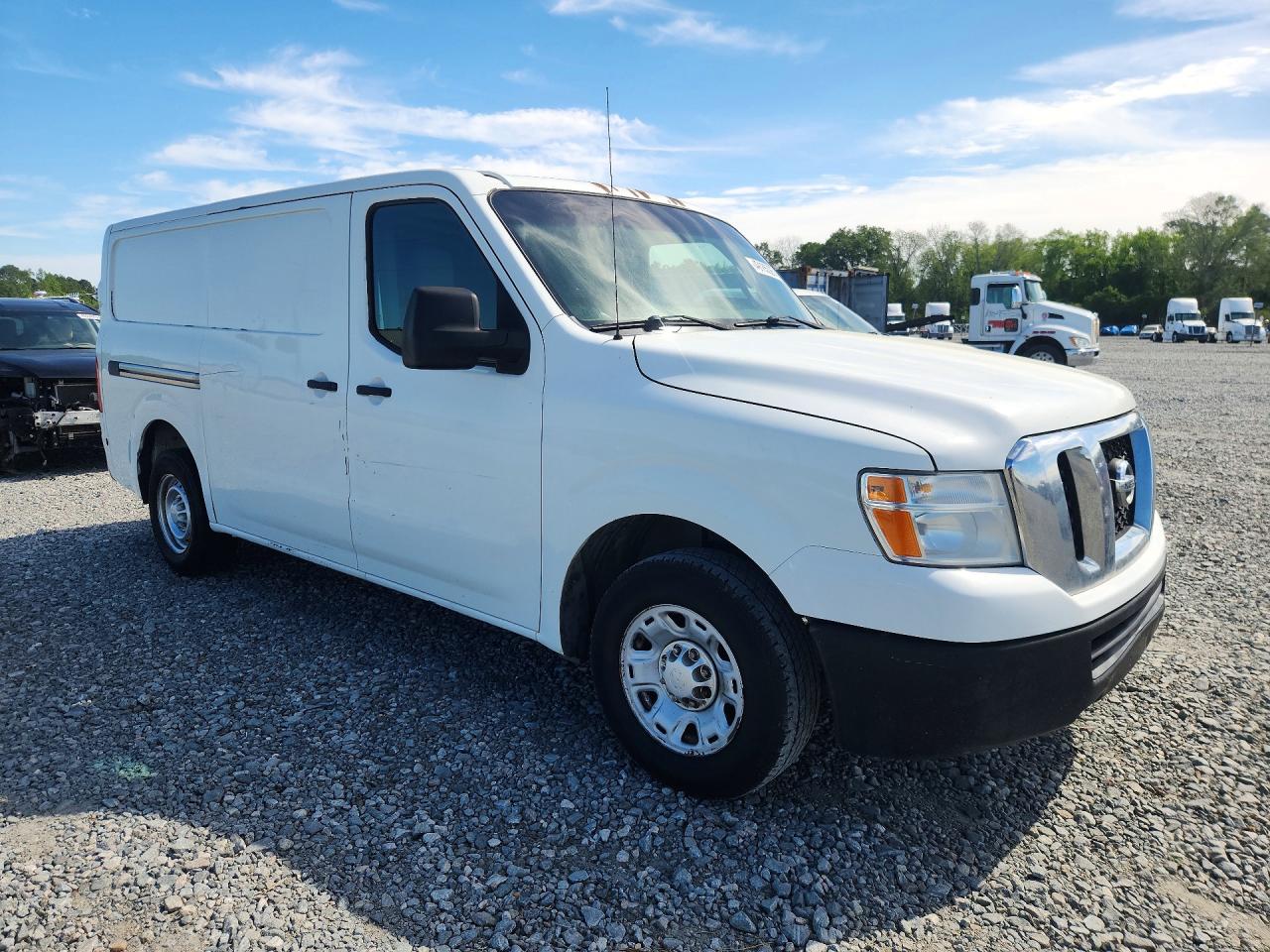 Nissan Nv