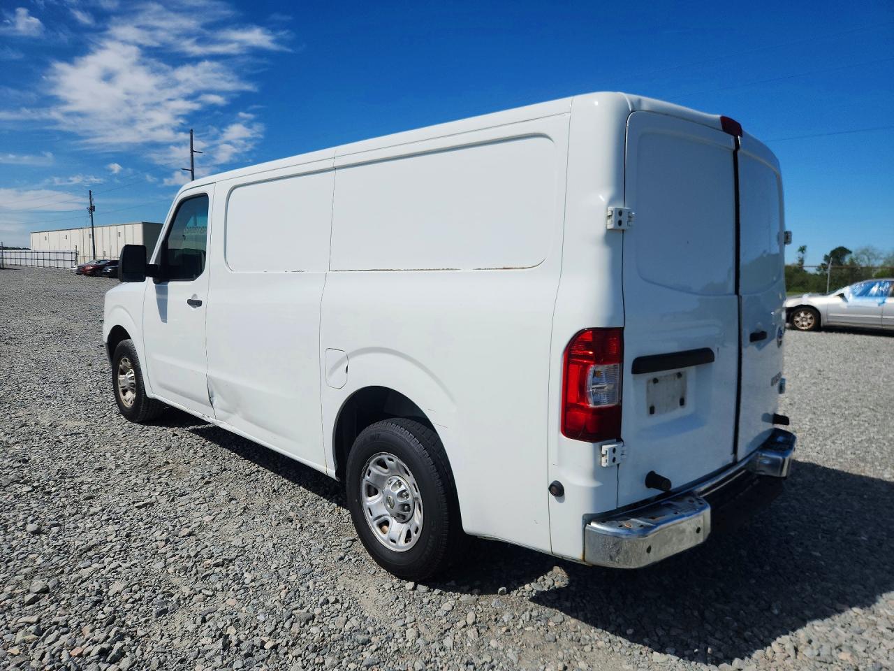 Nissan Nv