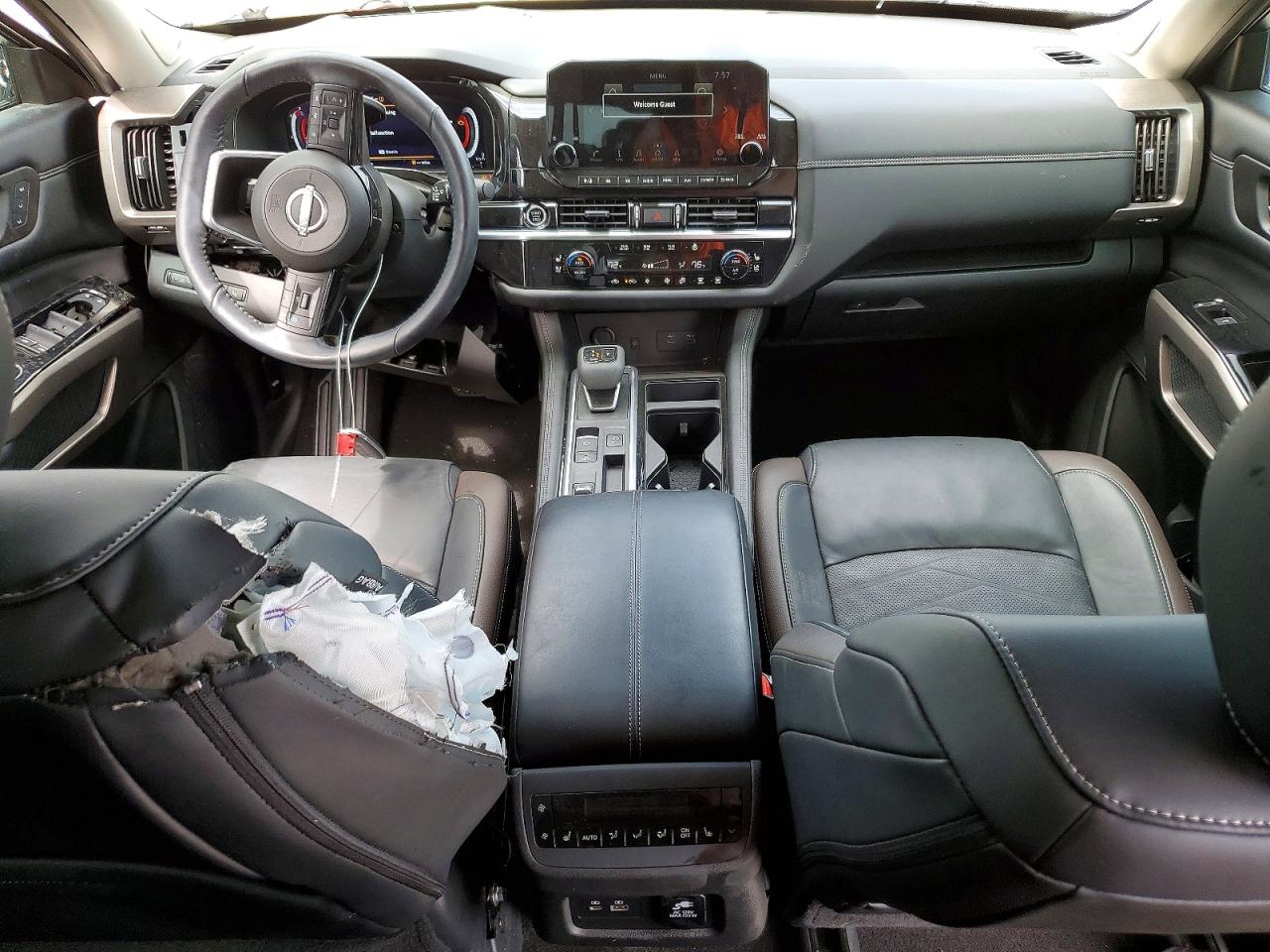 Nissan Pathfinder Platinum