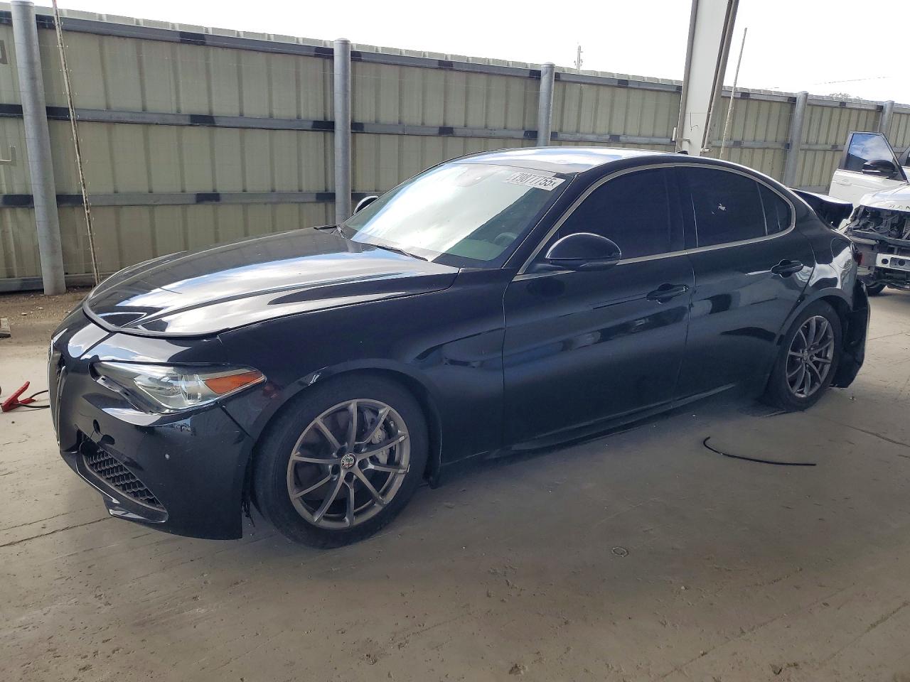 Salvage Alfa Romeo Giulia Image
