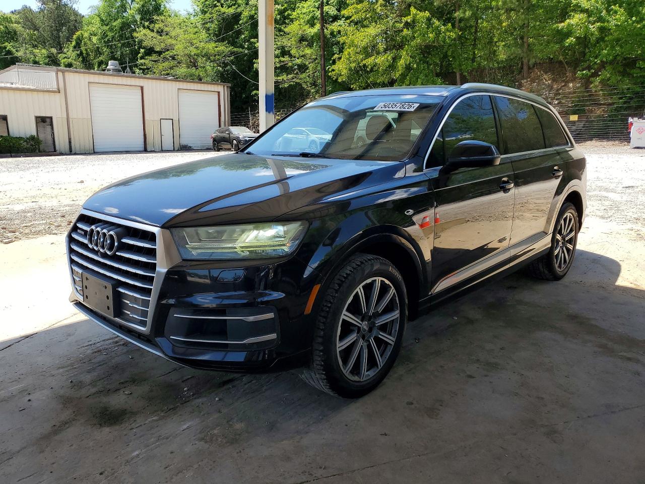 Salvage Audi Q7 Image