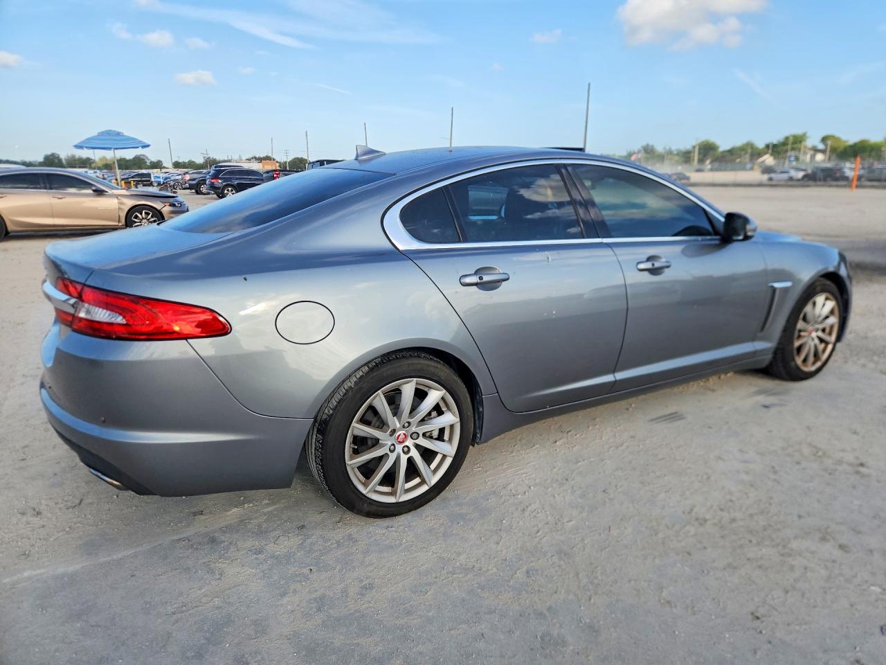 Jaguar XF 2.0t Premium