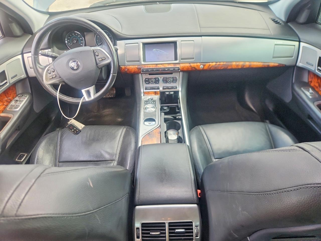 Jaguar XF 2.0t Premium