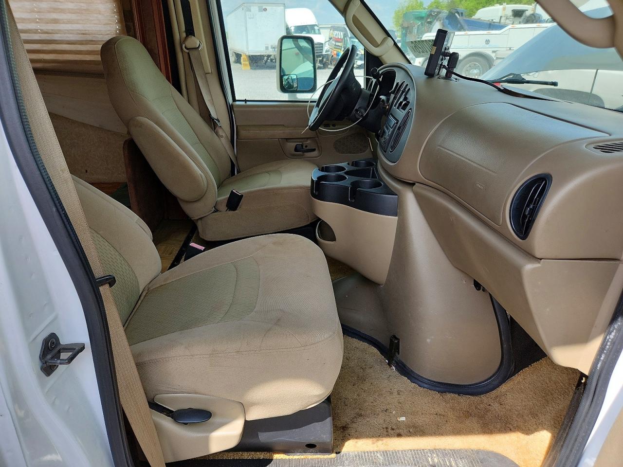 Ford Econoline E450 Super Duty Cutaway Van Rv