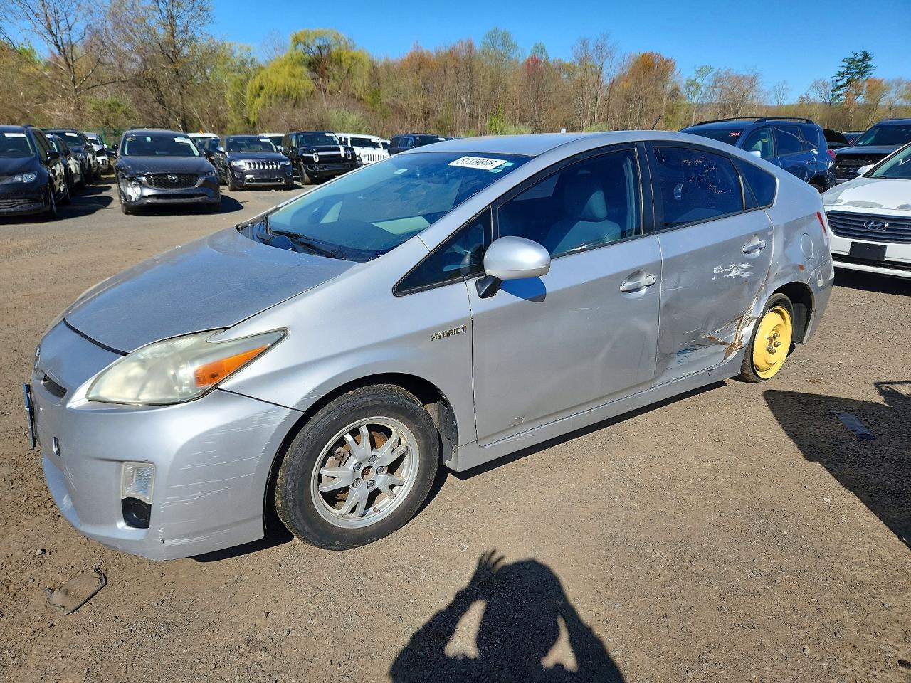 Salvage Toyota Prius Image