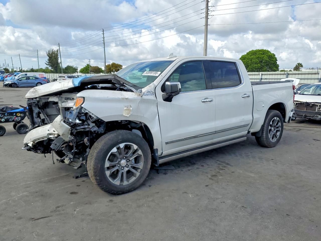Salvage Chevrolet Silverado Image
