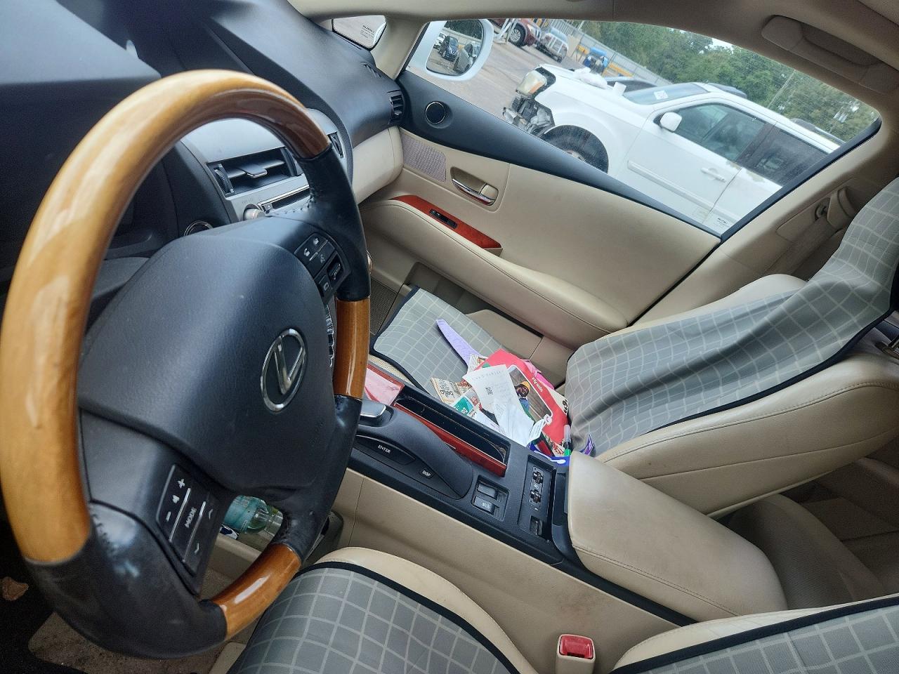 Lexus RX Base