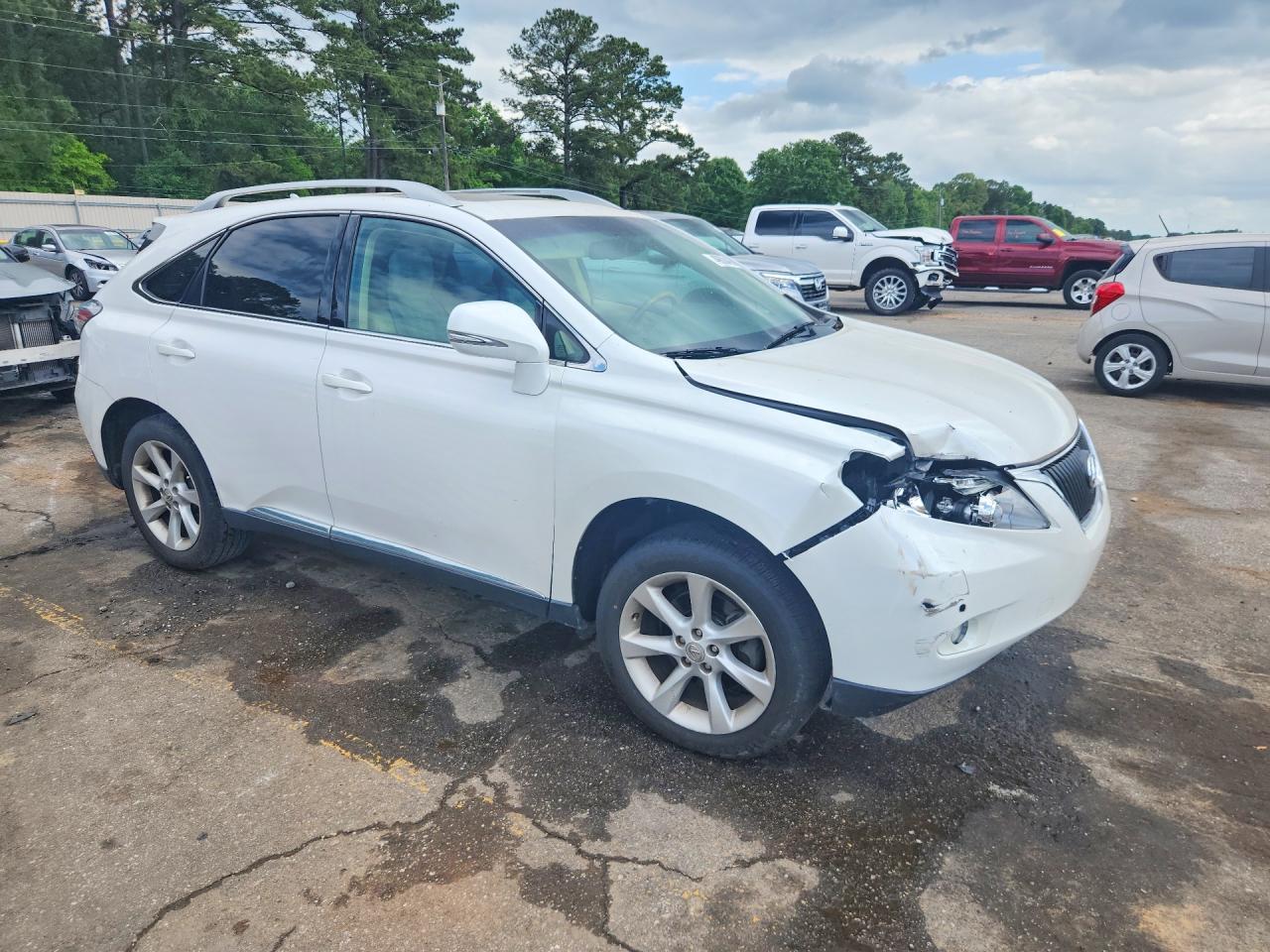 Lexus RX Base