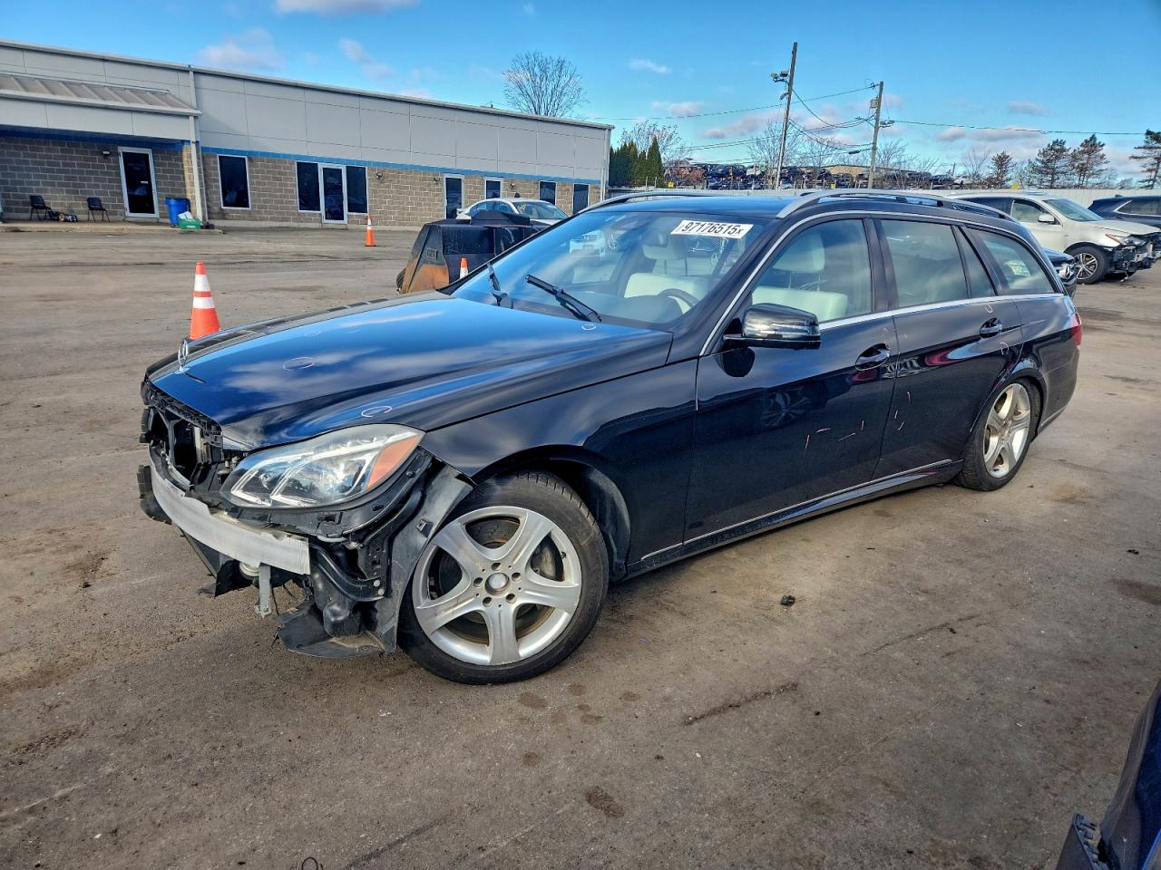 Salvage Mercedes-Benz E-Class Image