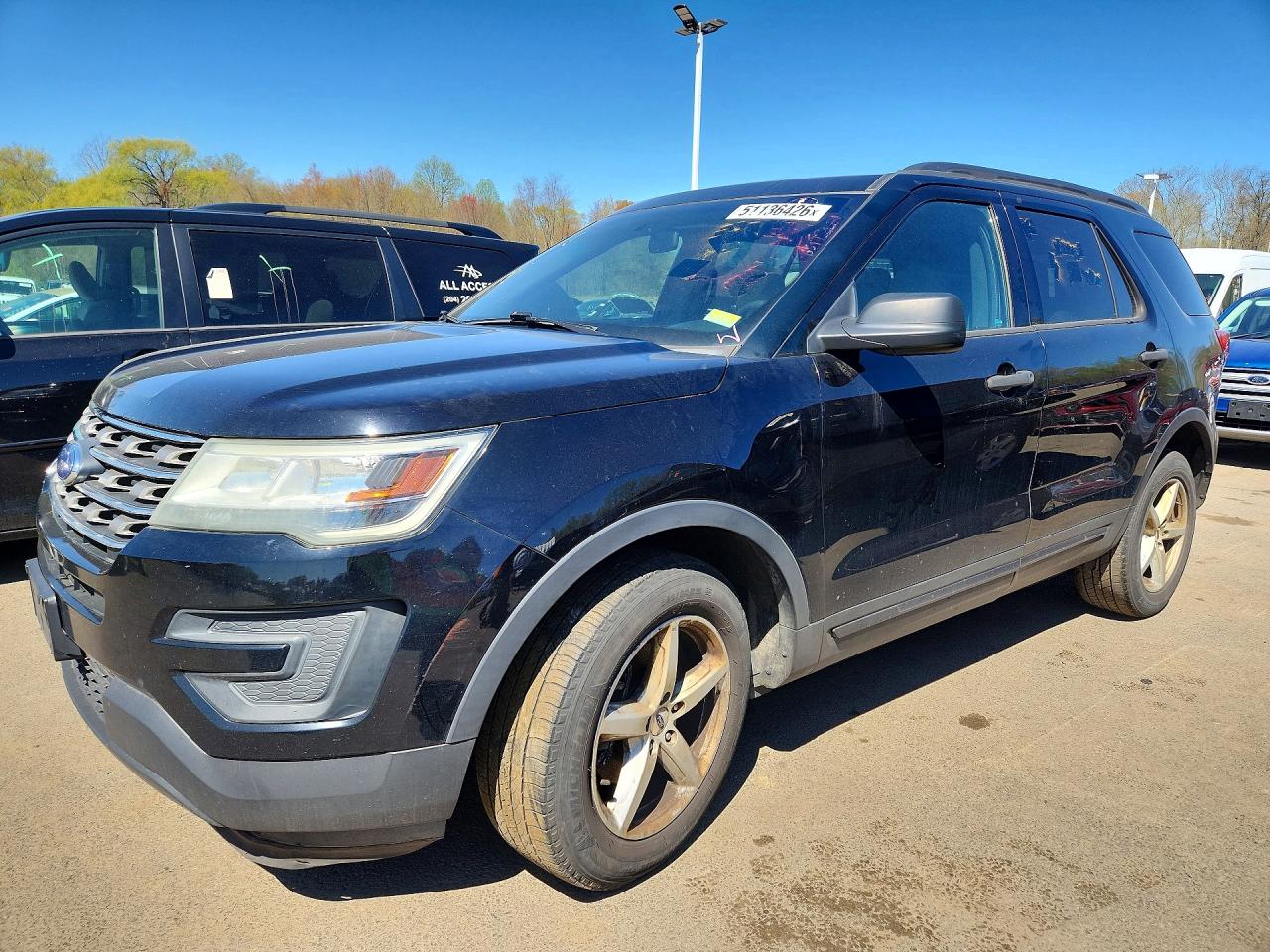 Salvage Ford Explorer Image