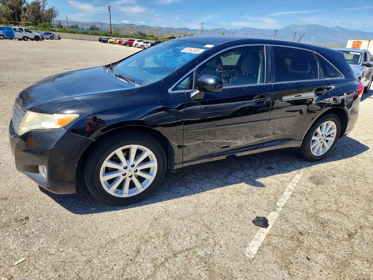 Salvage Toyota Venza Fwd Image