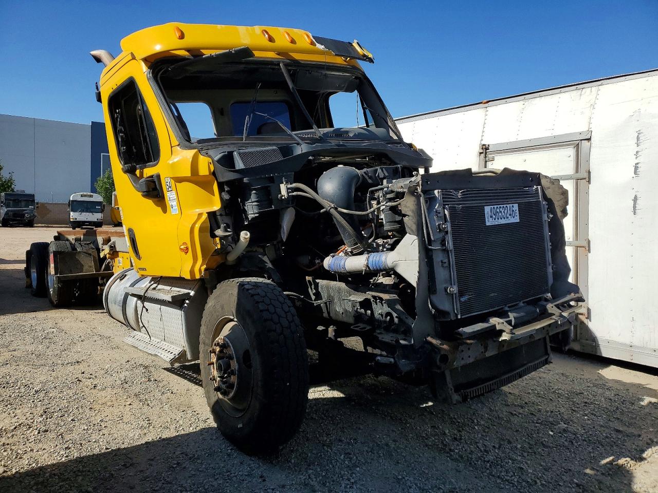 Salvage Freigliner Cascadia 125 Image