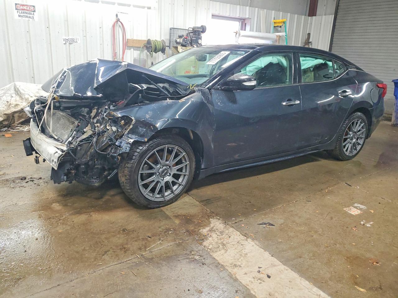Salvage Nissan Maxima Image