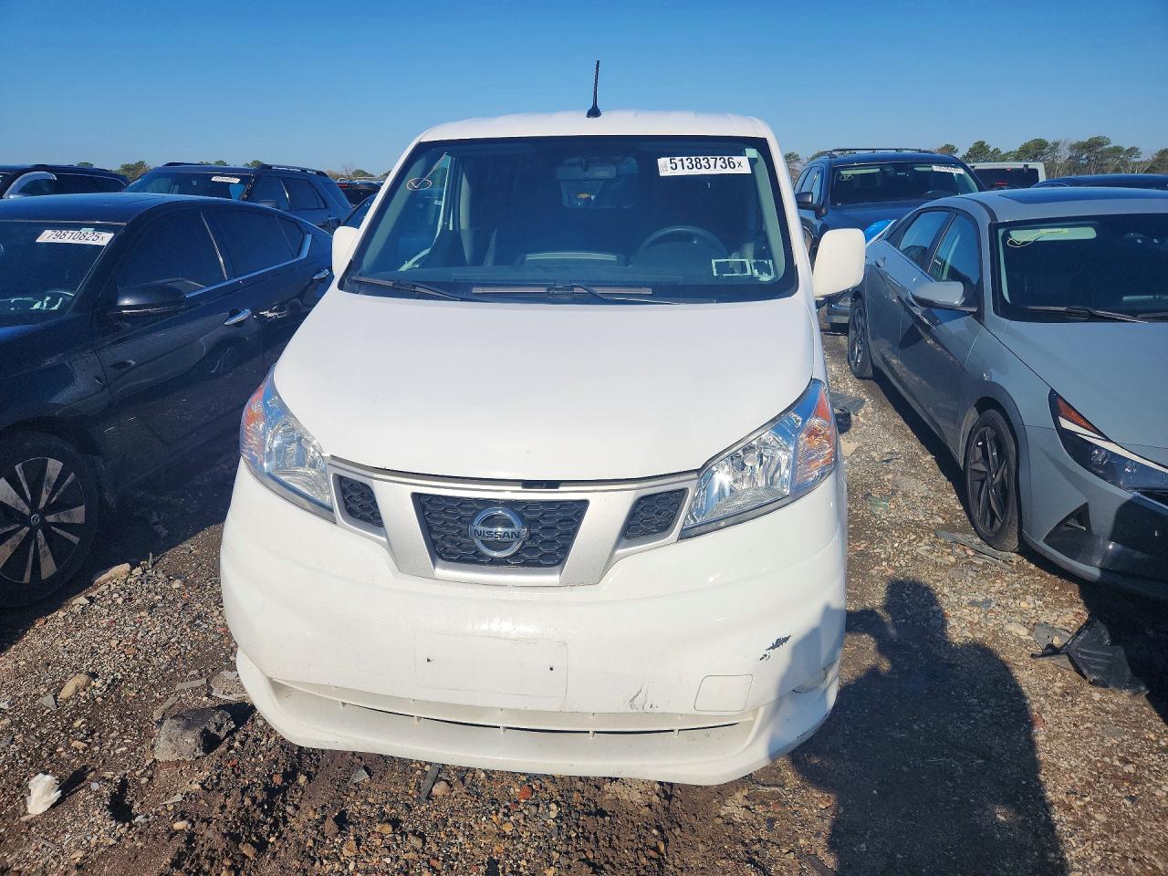 Nissan Nv