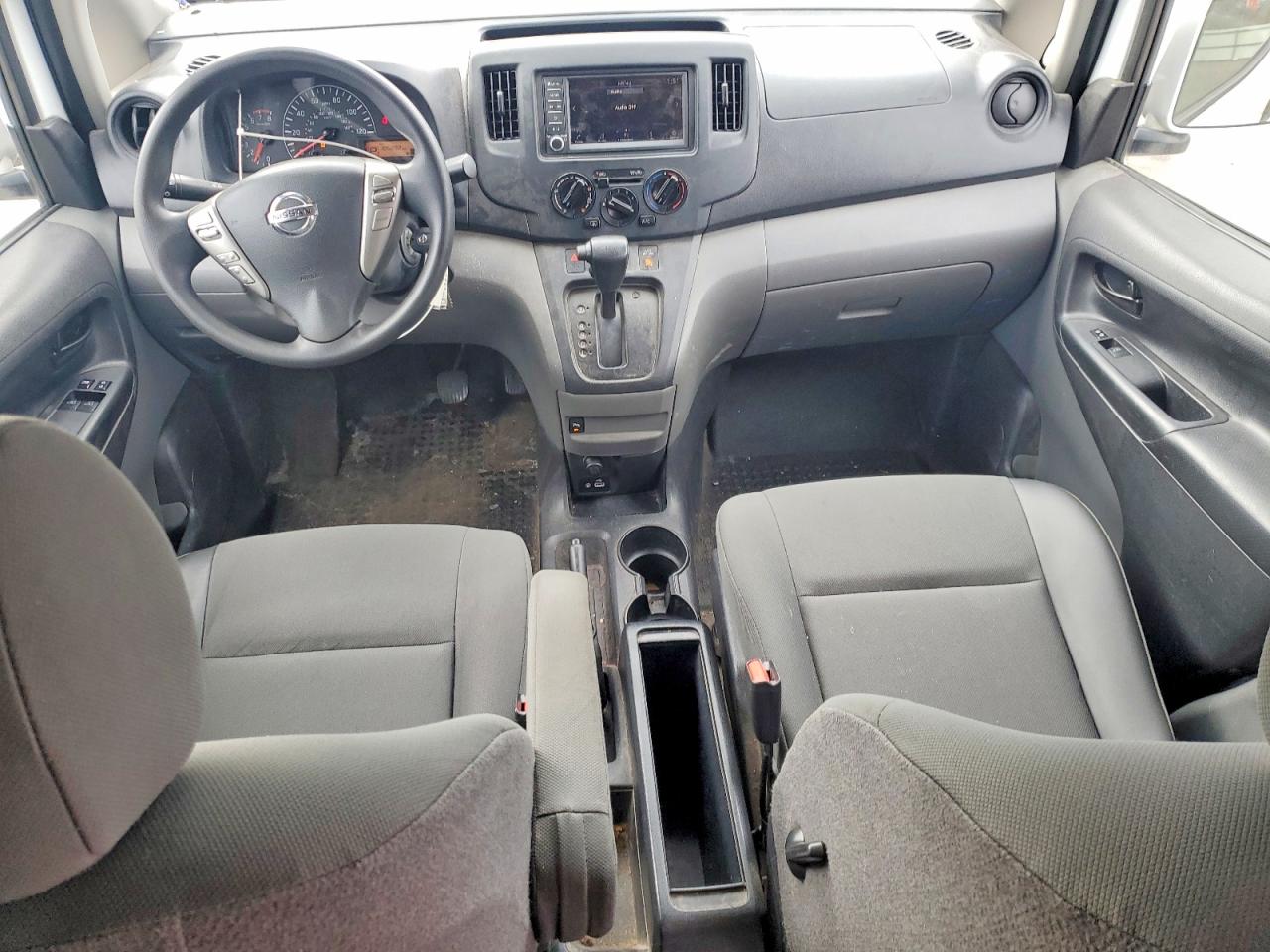 Nissan Nv