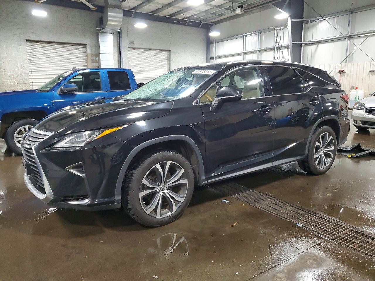 Salvage Lexus RX Image