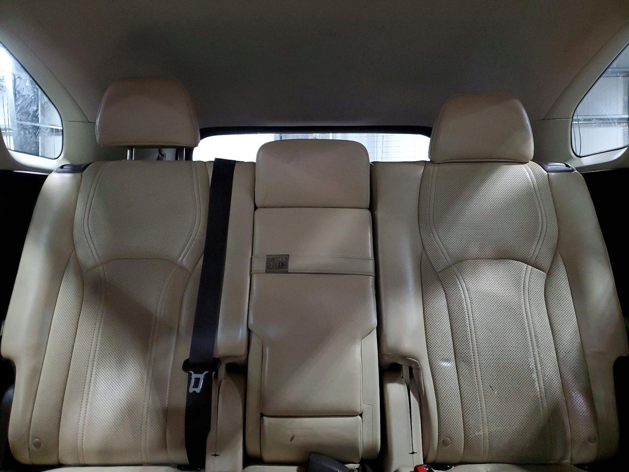 Lexus RX Base