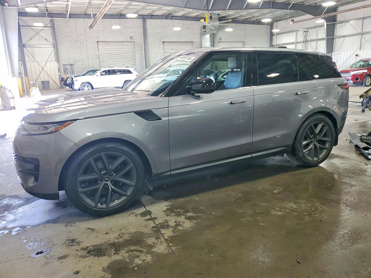 Salvage Land Rover Range Rover Image