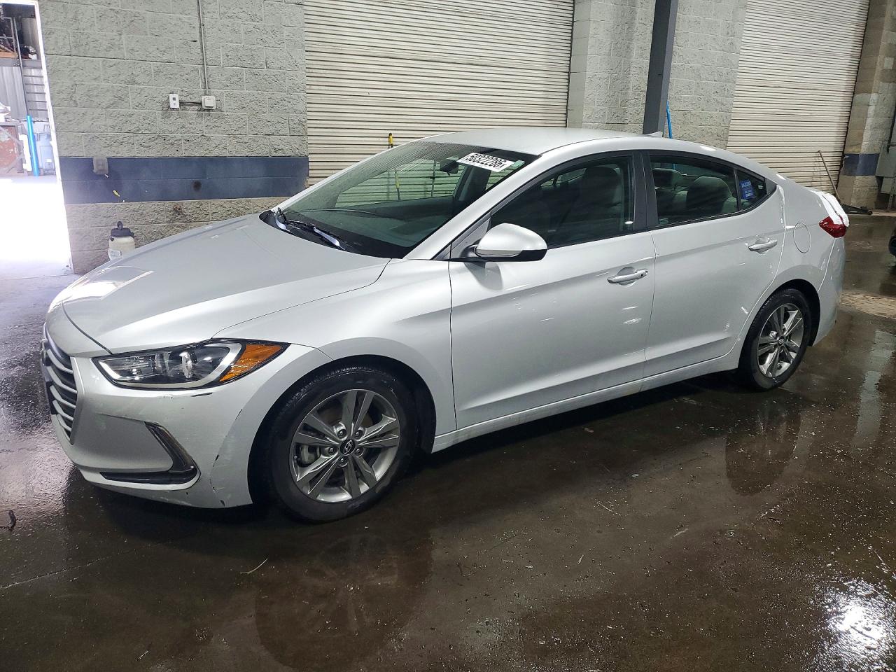 Salvage Hyundai ELANTRA Image