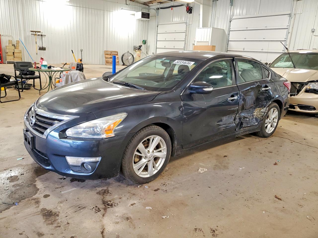 Salvage Nissan Altima Image