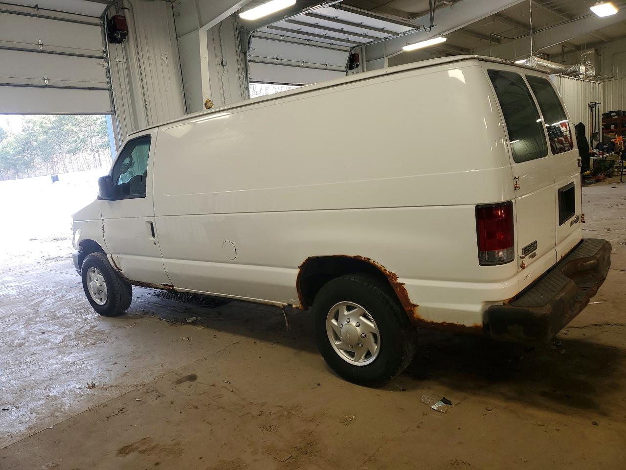 Ford Econoline E250 Van