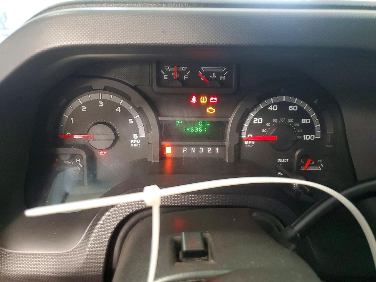 Ford Econoline E250 Van