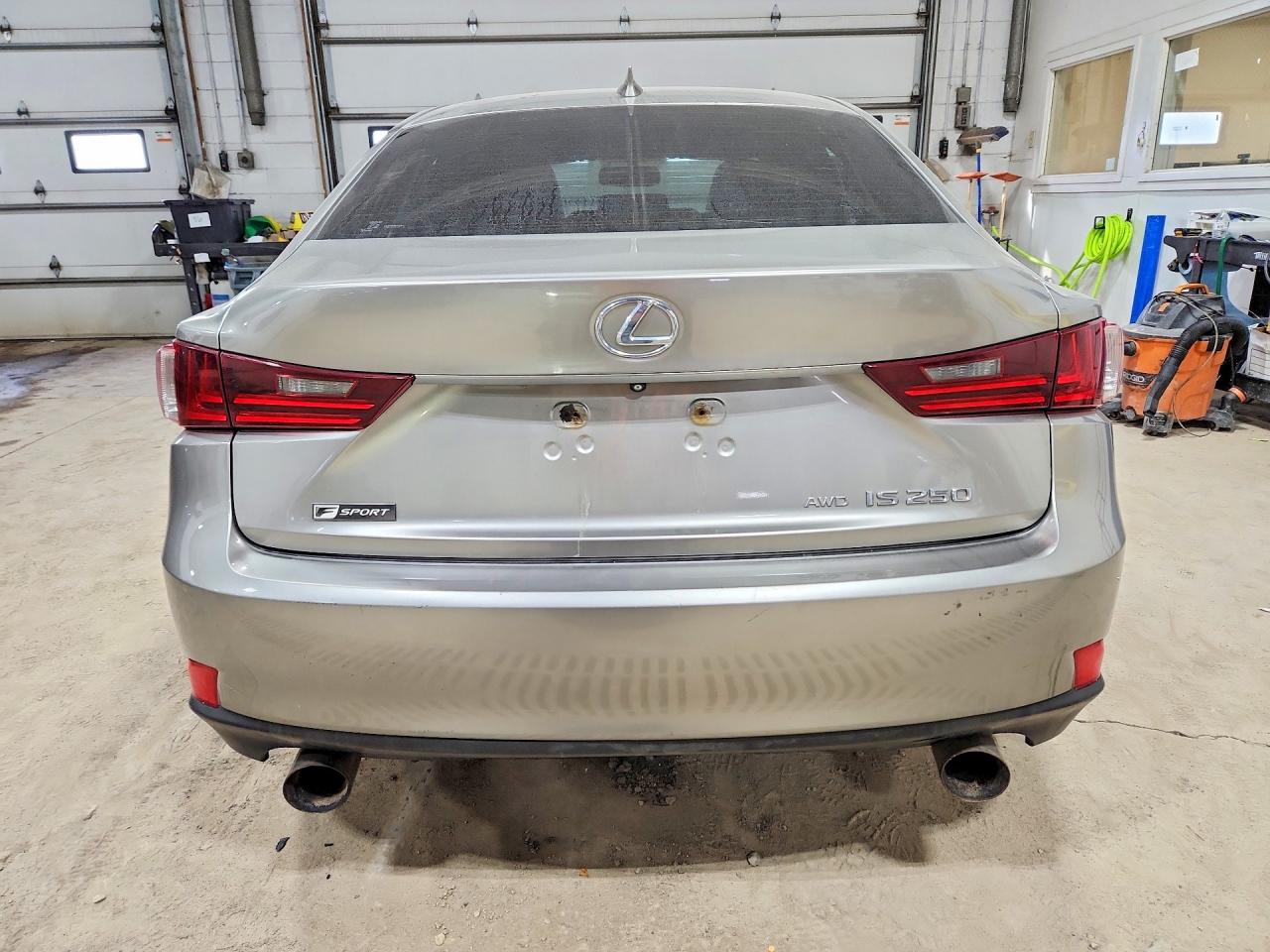 Lexus Is Base