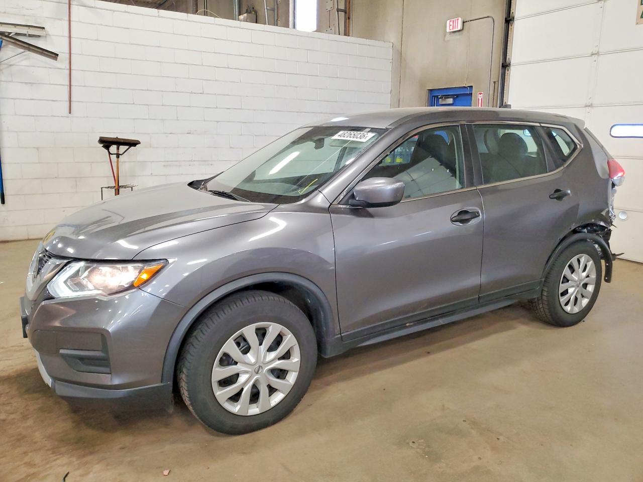 Salvage Nissan Rogue Image