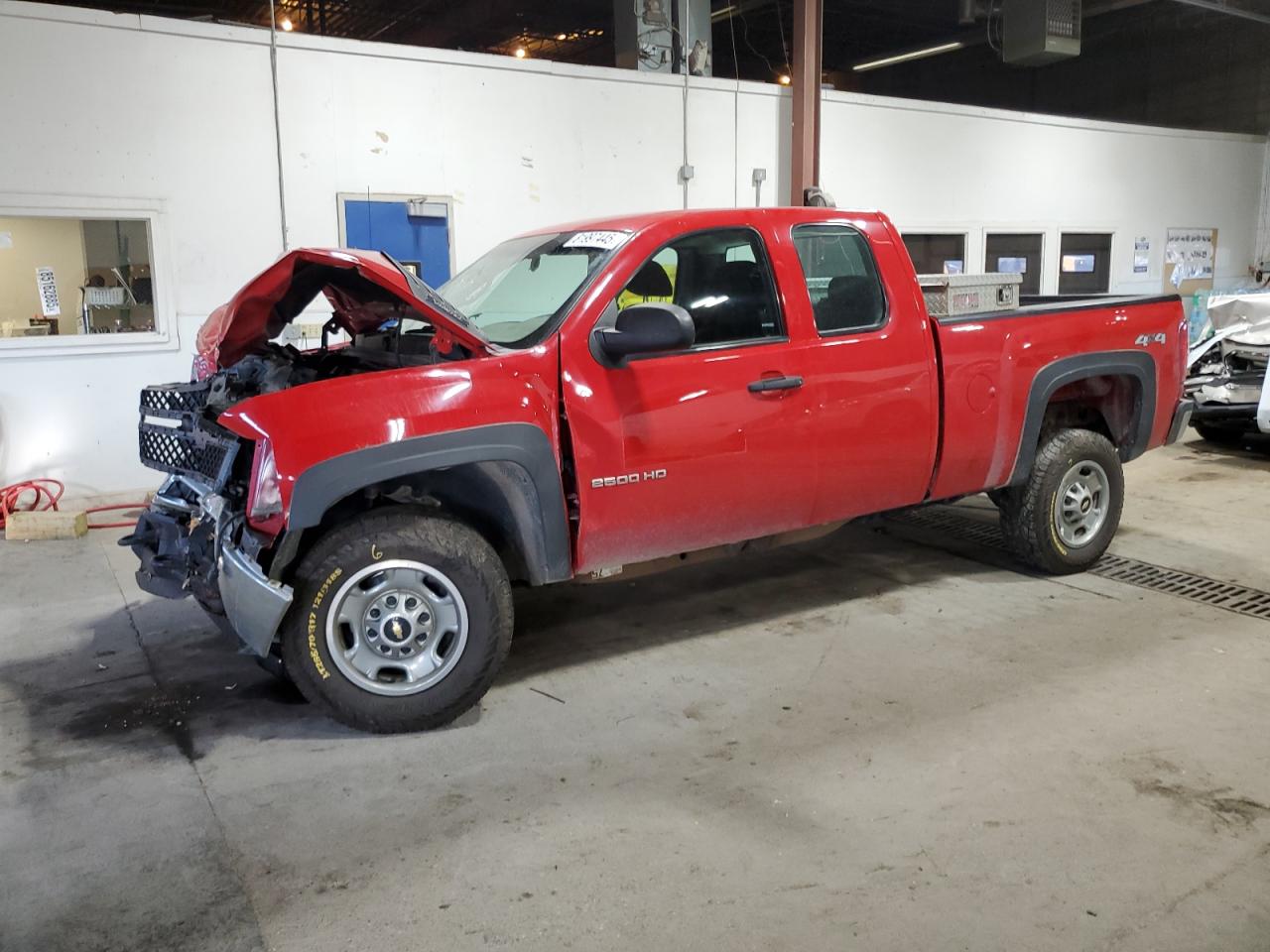 Salvage Chevrolet Silverado Image