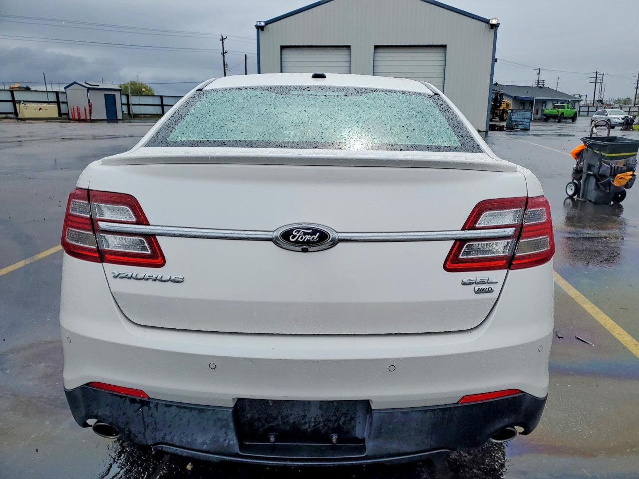 Ford Taurus