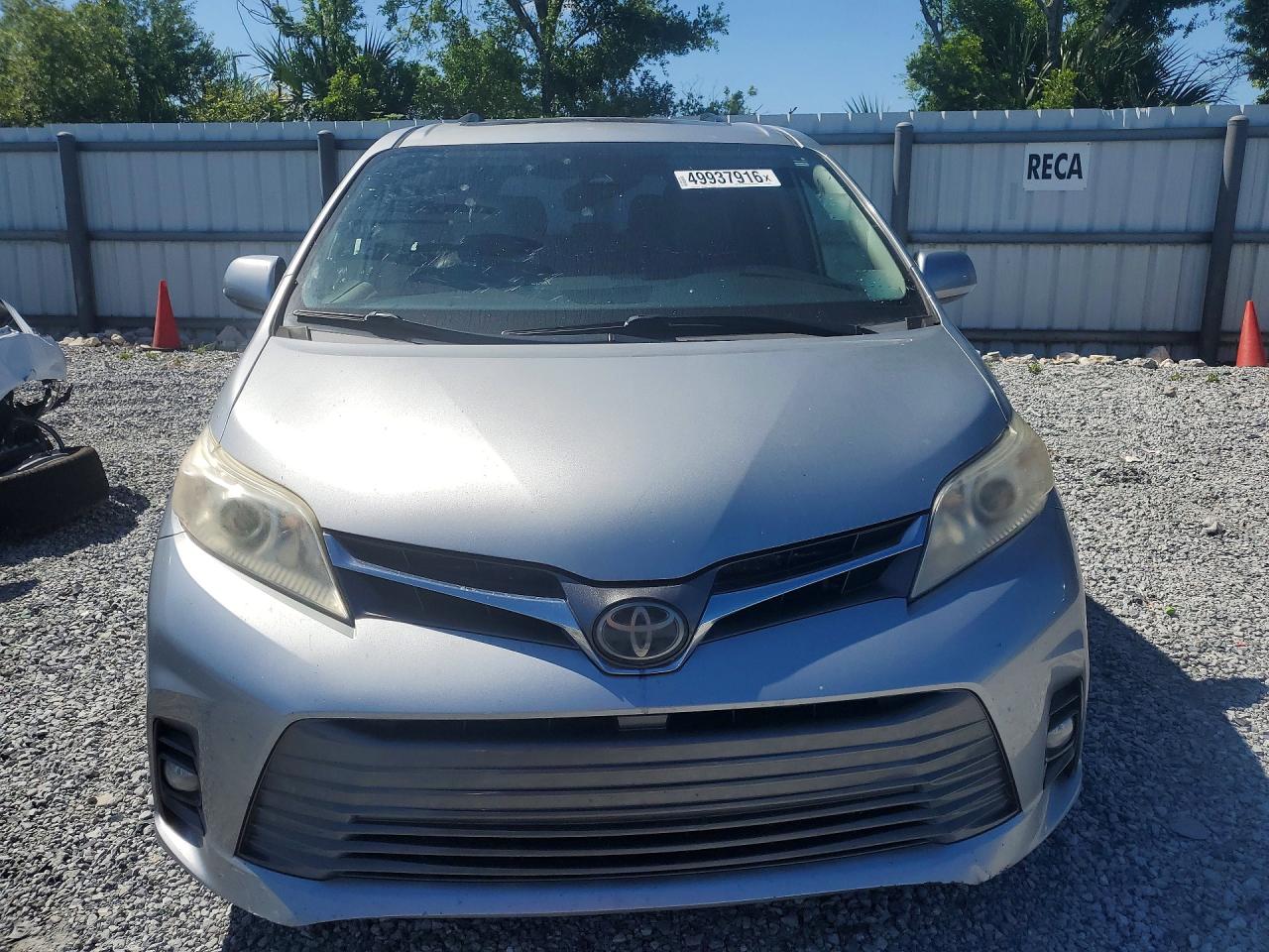Toyota Sienna Xle 8-passenger