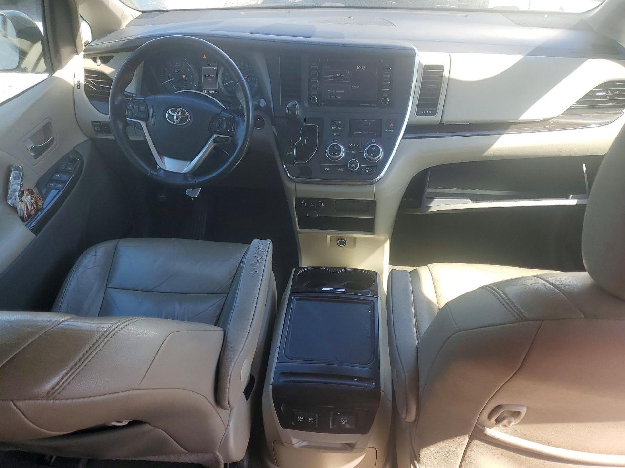 Toyota Sienna Xle 8-passenger
