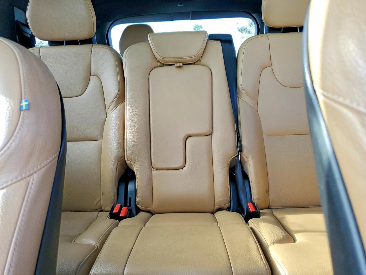 Volvo XC90 T6