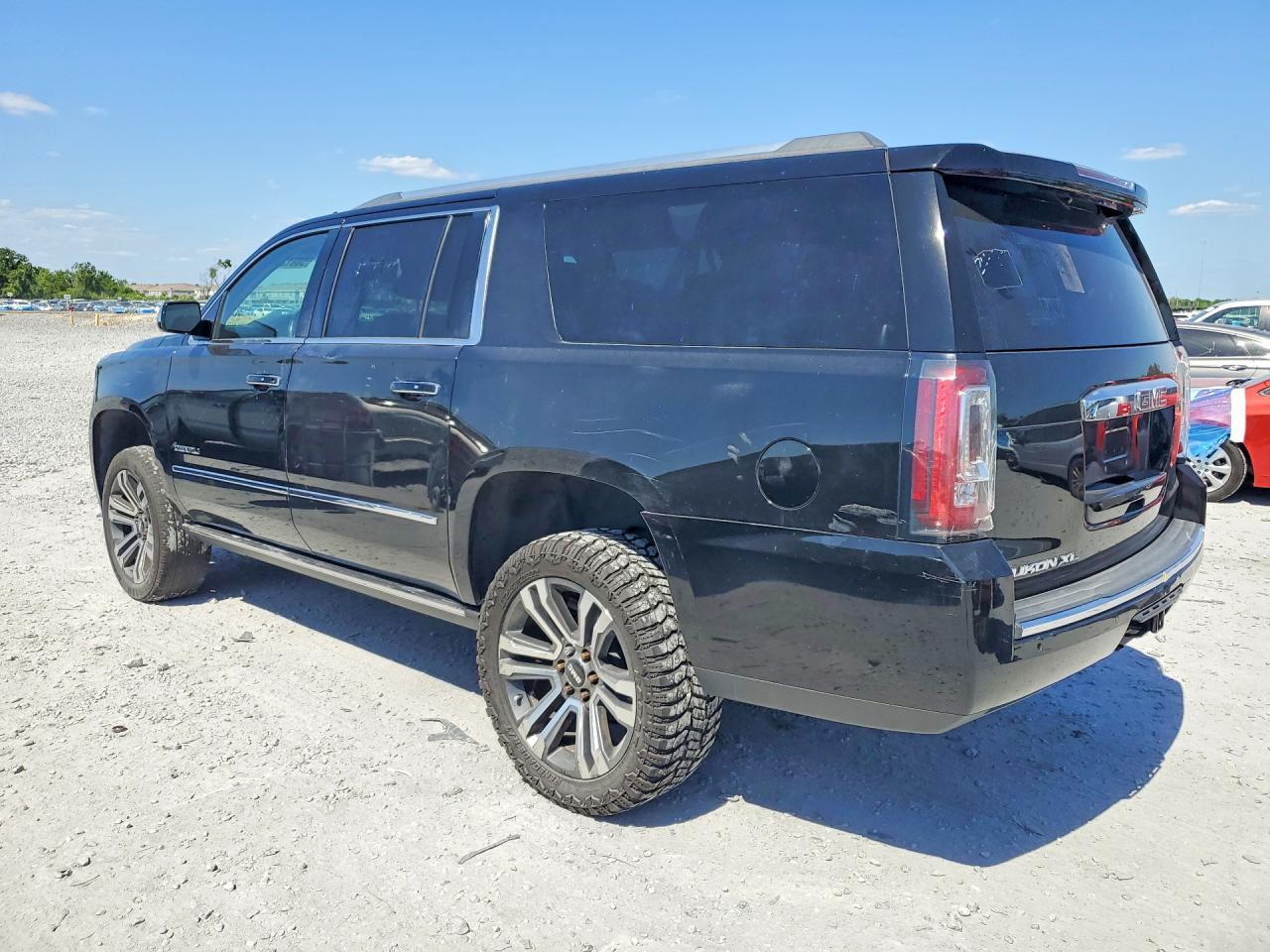 GMC Yukon Denali