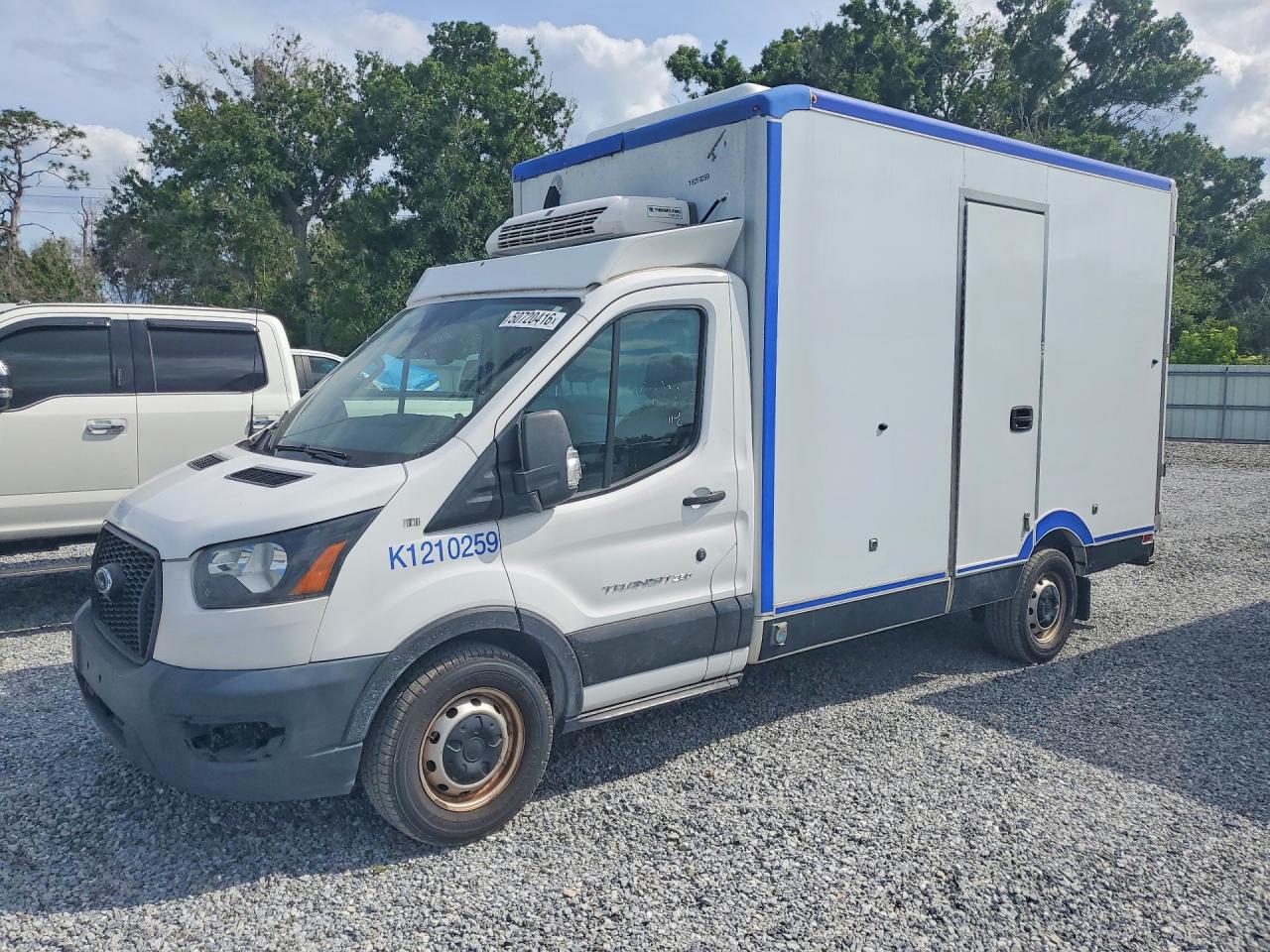 Salvage Ford Transit Image