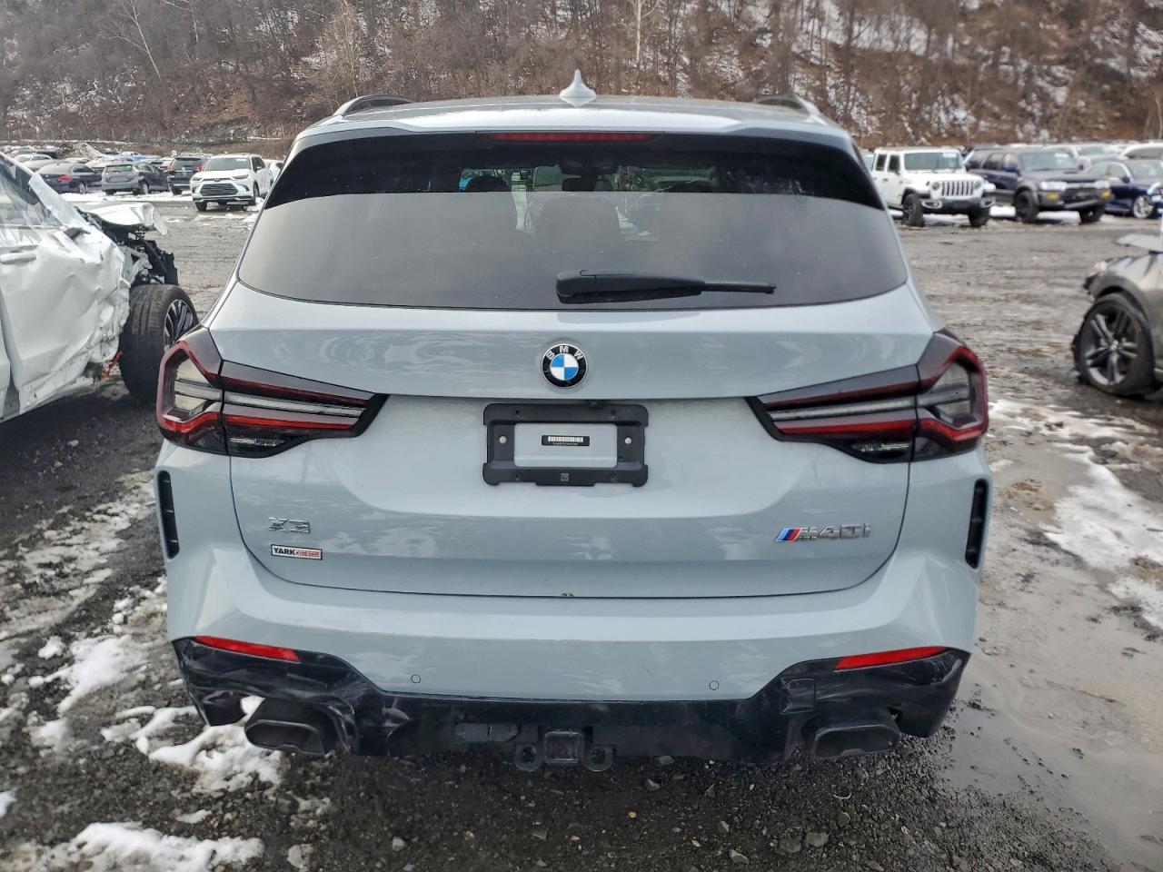 BMW X Series M40i