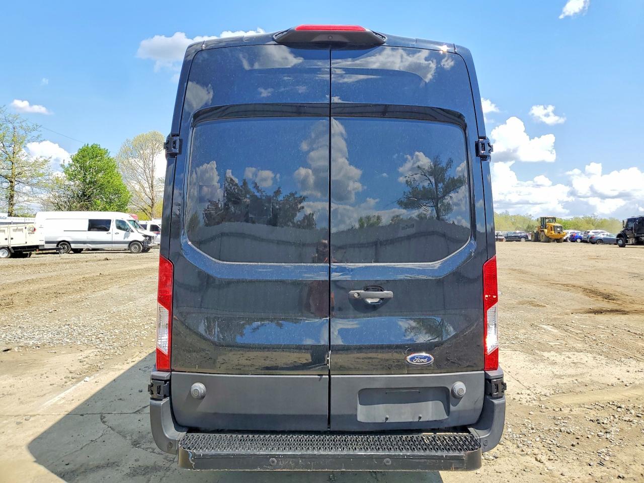Ford Transit T-250