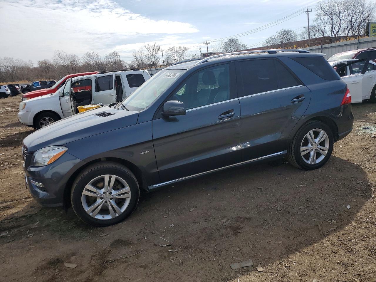 Salvage Mercedes-Benz M-Class Image