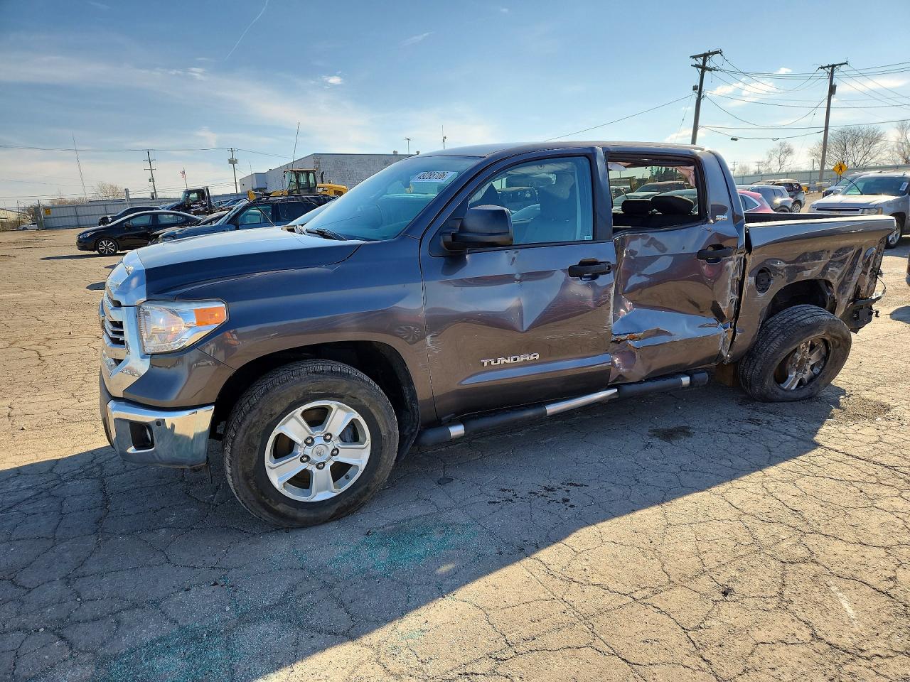 Salvage Toyota Tundra Image